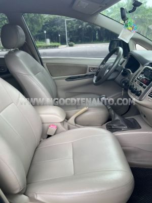 Xe Toyota Innova 2.0E 2015