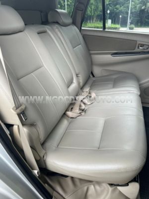 Xe Toyota Innova 2.0E 2015