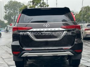 Xe Toyota Fortuner 2.7V 4x2 AT 2017