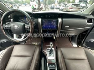 Xe Toyota Fortuner 2.7V 4x2 AT 2017