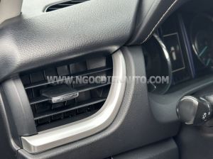 Xe Toyota Fortuner 2.7V 4x2 AT 2017